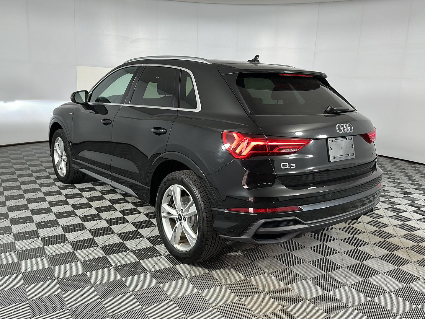 Used 2023 Mythos Black Metallic Audi S line Premium Plus image 10