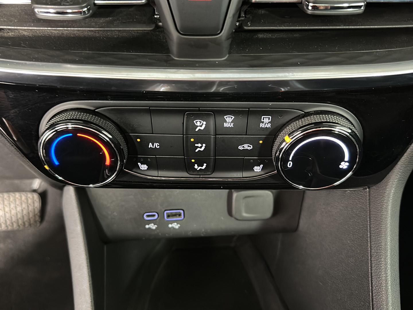 Used 2024 Cinnabar Metallic Buick Sport Touring image 31