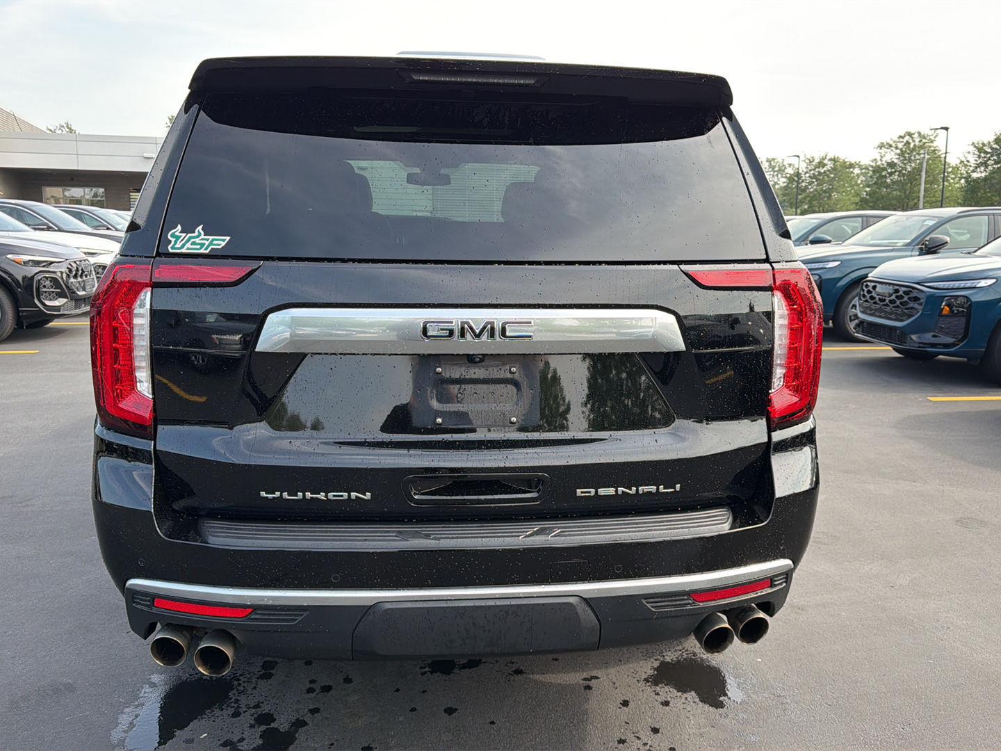 Used 2022 Onyx Black GMC Denali image 4