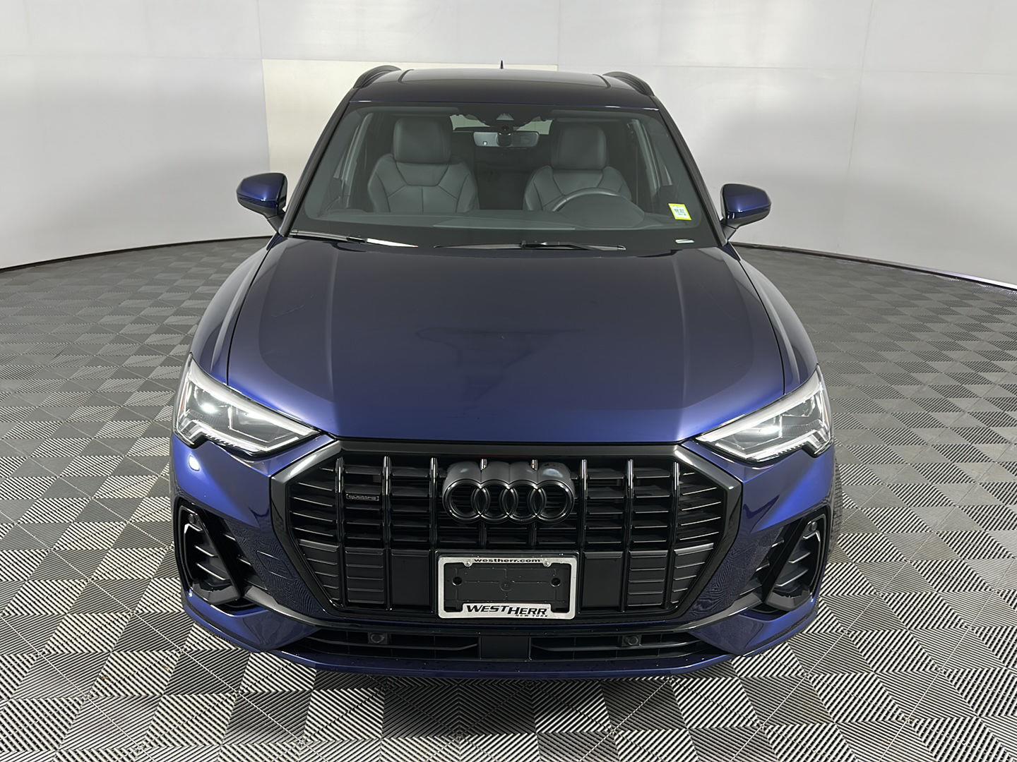 New 2025 Navarra Blue Metallic Audi S line Premium image 2