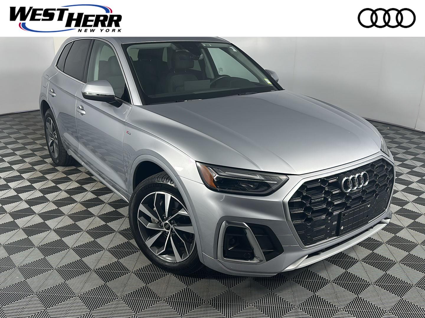 2023 Audi Q5 S line Premium Plus