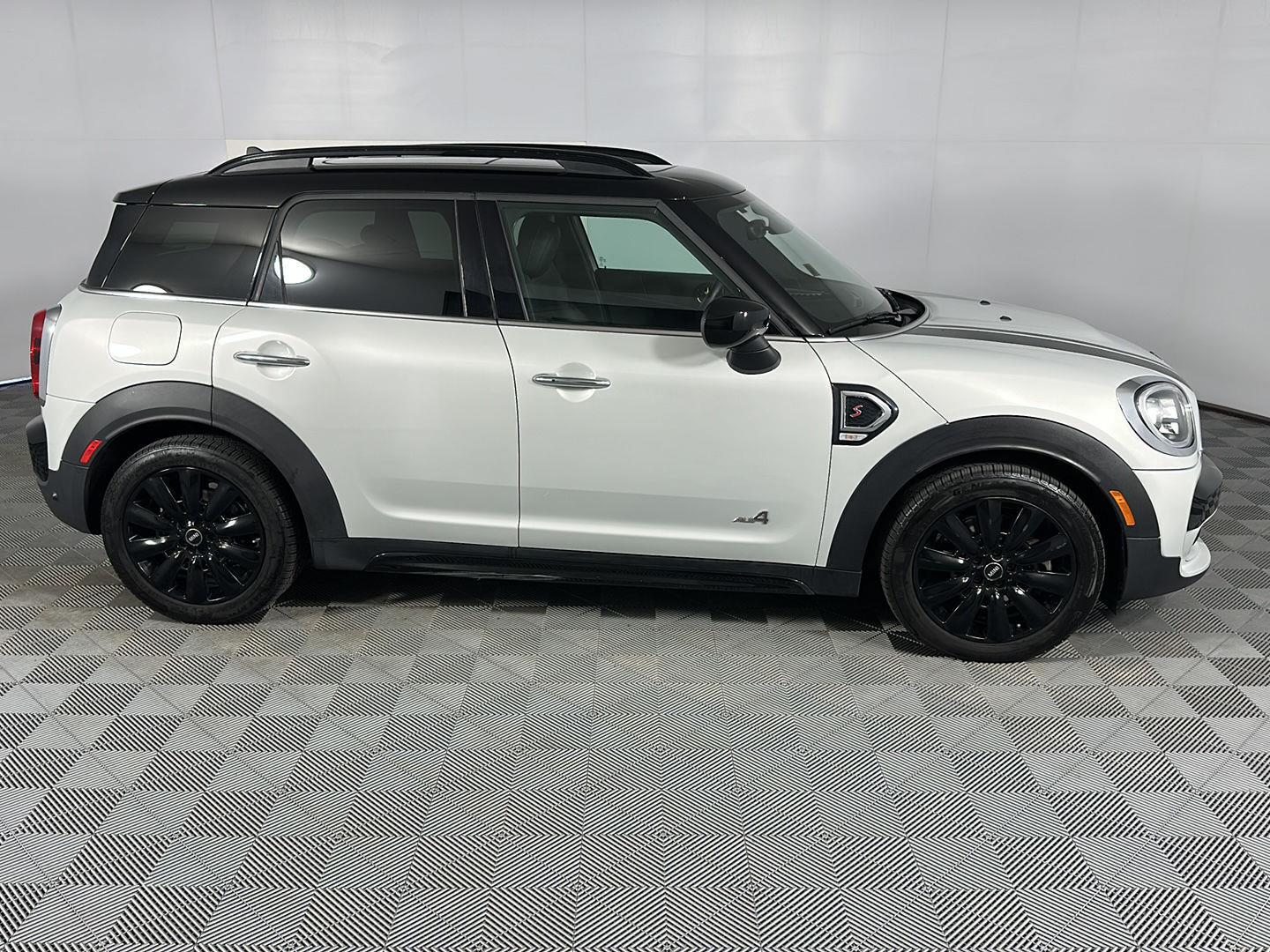 Used 2020 White SIlver Edition MINI Cooper S image 4