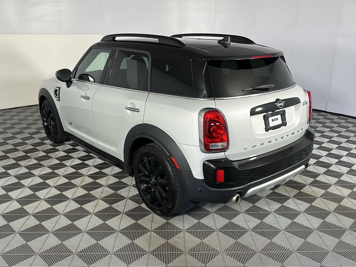 Used 2020 White SIlver Edition MINI Cooper S image 12
