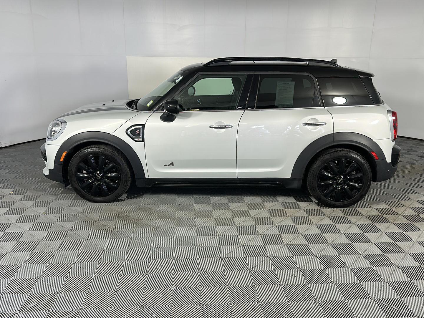 Used 2020 White SIlver Edition MINI Cooper S image 13