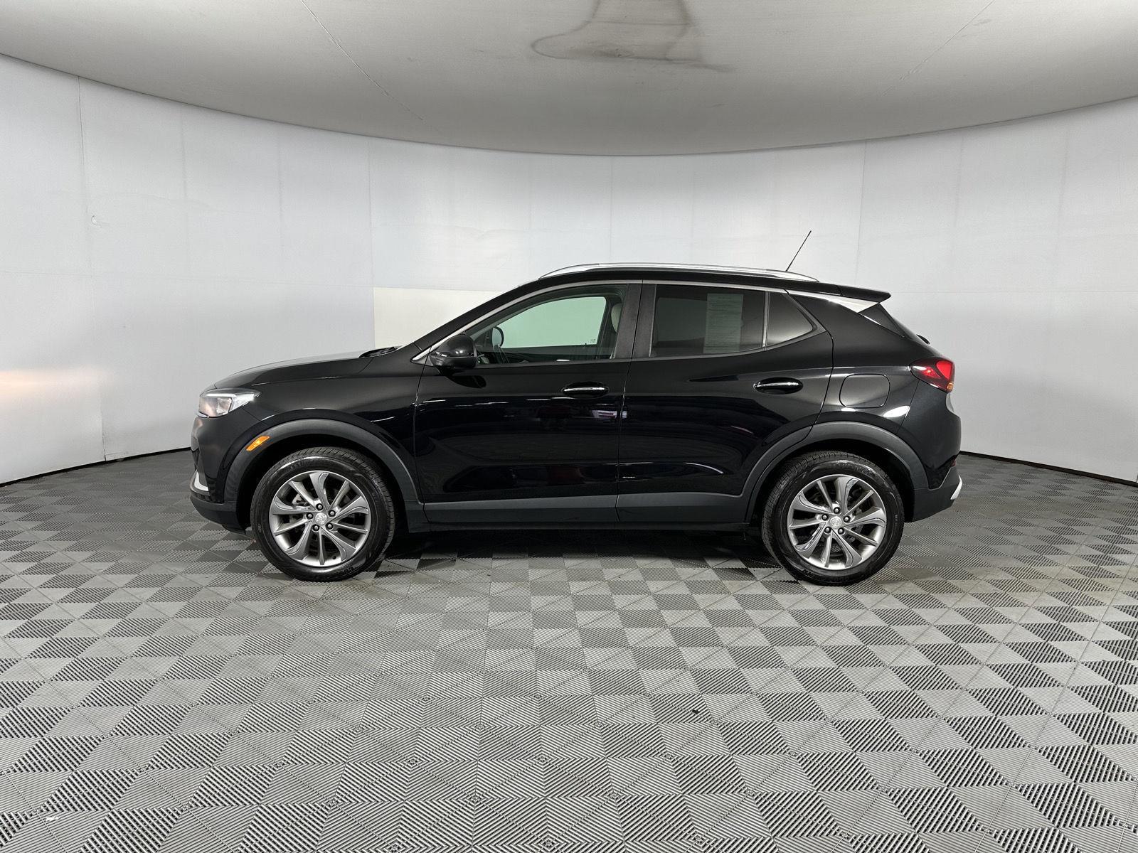 Used 2020 Ebony Twilight Metallic Buick Select image 6