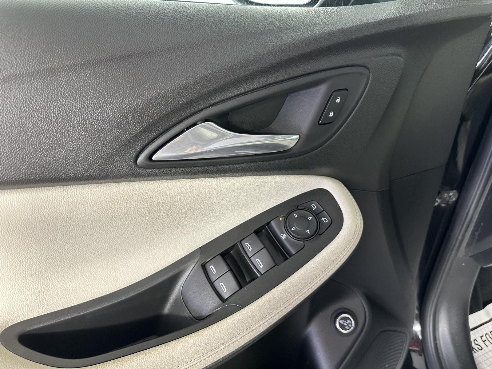 Used 2020 Ebony Twilight Metallic Buick Select image 11
