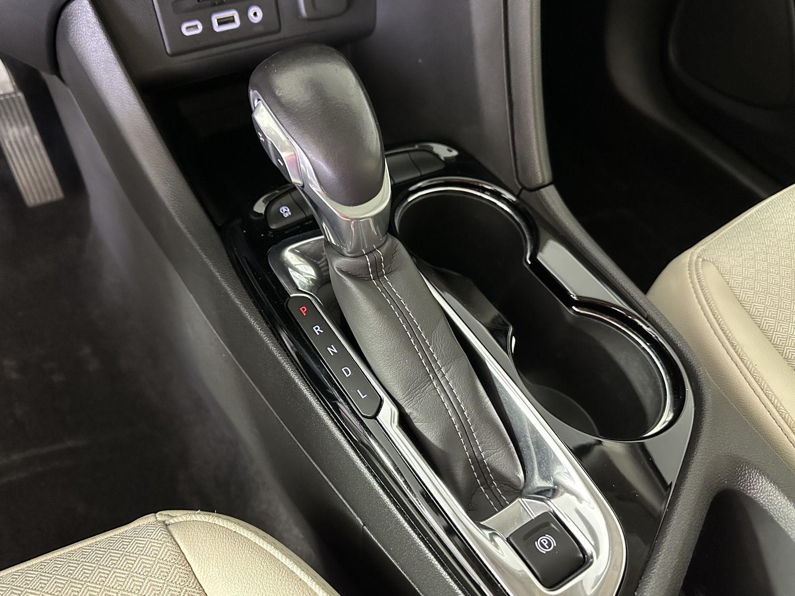 Used 2020 Ebony Twilight Metallic Buick Select image 15