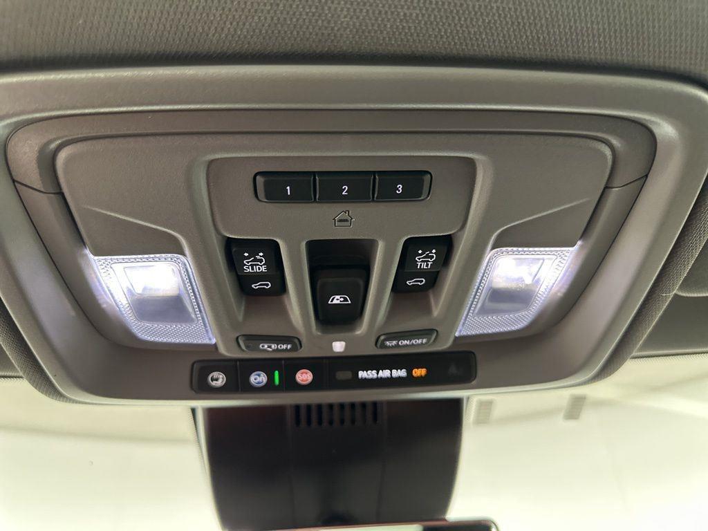 Used 2025 Onyx Black GMC Denali image 39