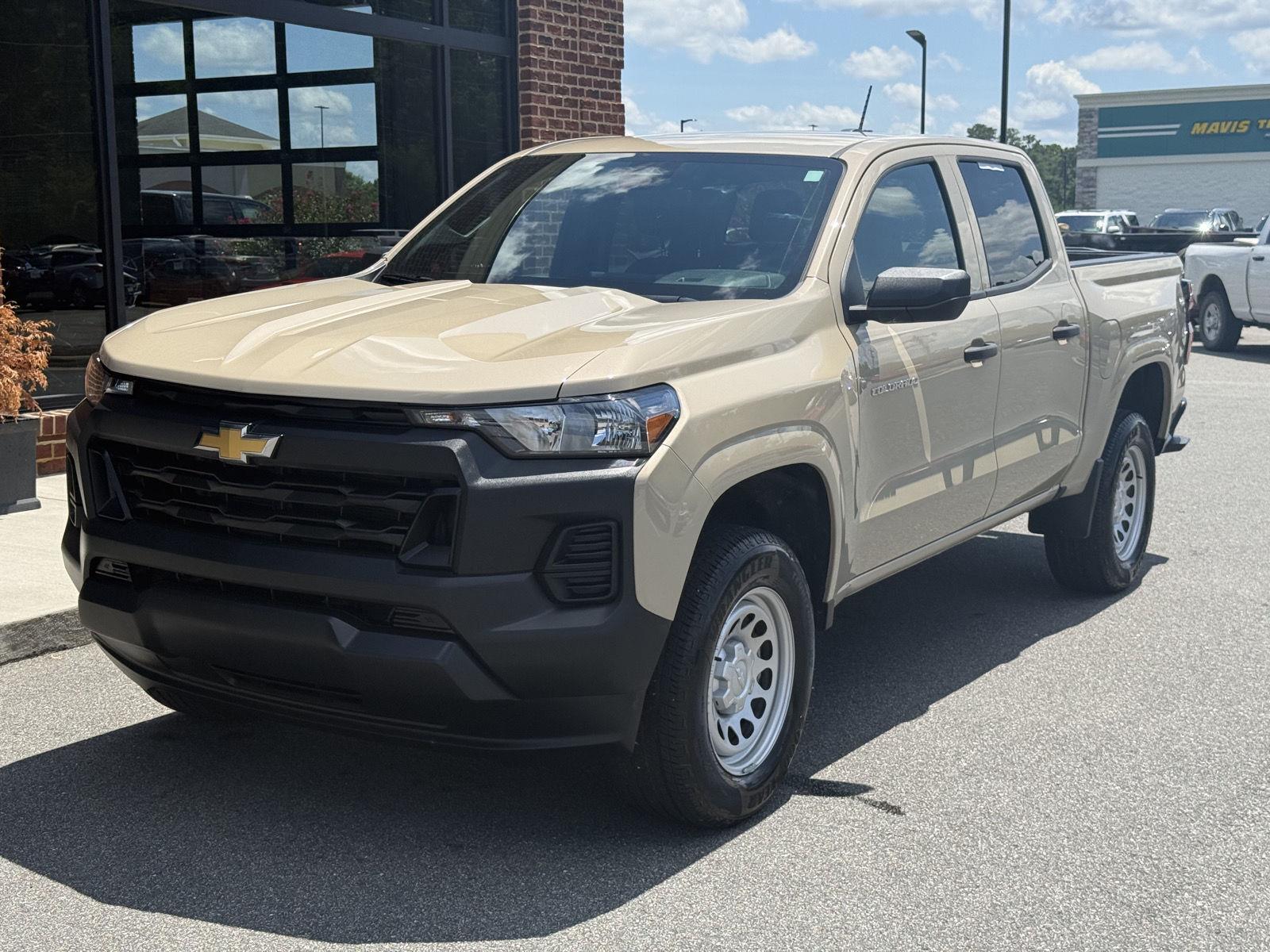 Sand Dune Metallic 2024 Chevrolet Colorado Pickup Truck 4X2 8-Speed Automatic