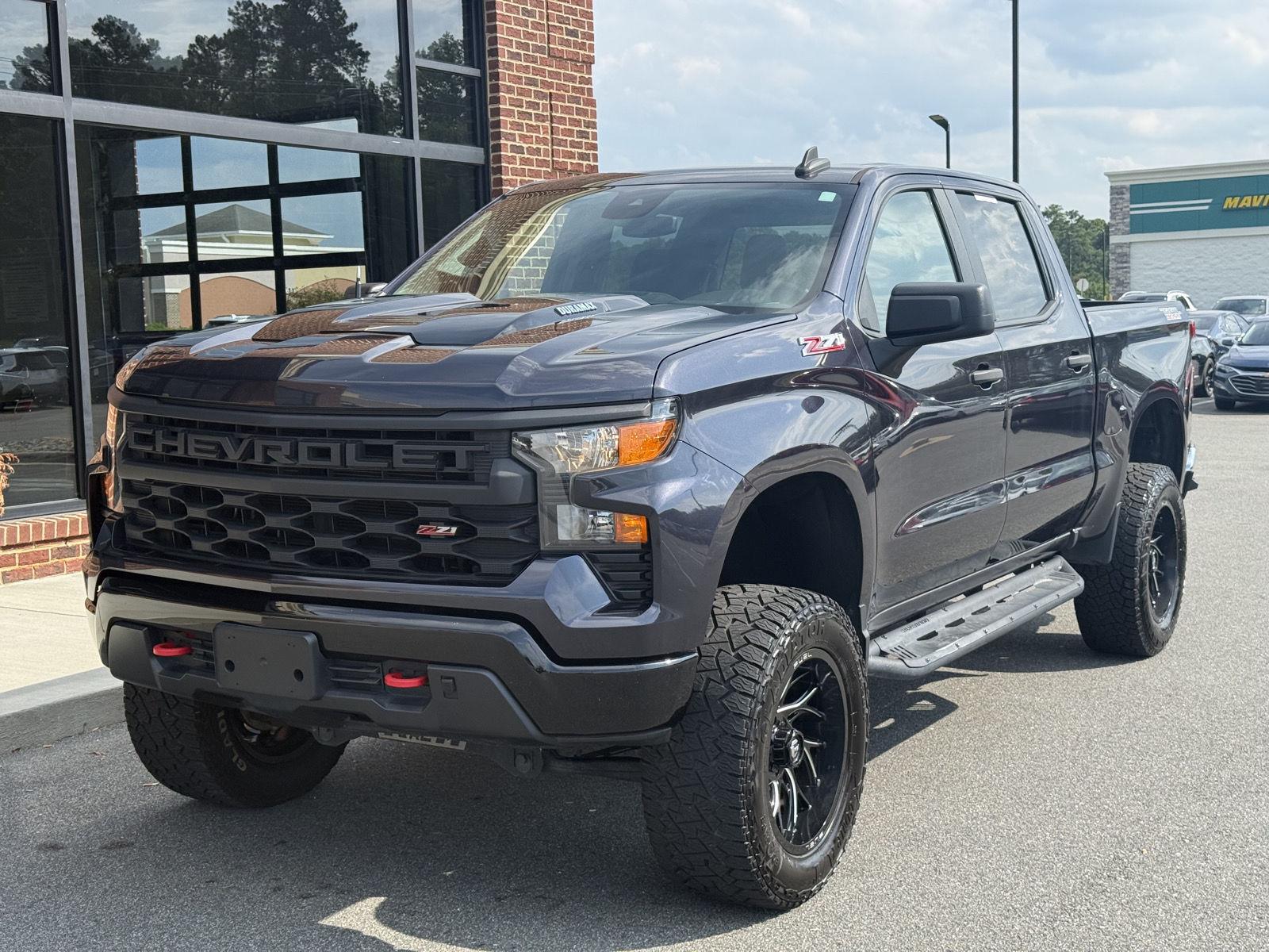 Dark Ash Metallic 2022 Chevrolet Silverado 1500 Pickup Truck Four-Wheel Drive 8-Speed Automatic