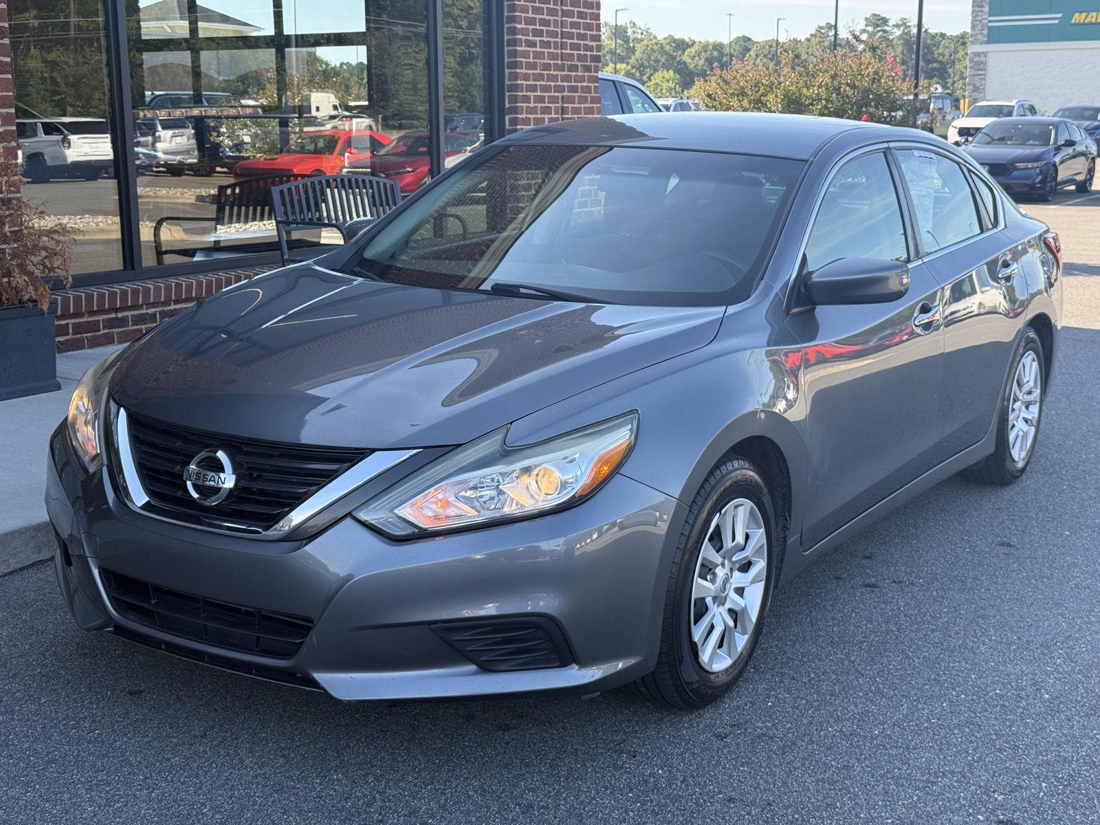 Gray (Gun Metallic) 2016 Nissan Altima Sedan Front-Wheel Drive Continuously Variable Transmission