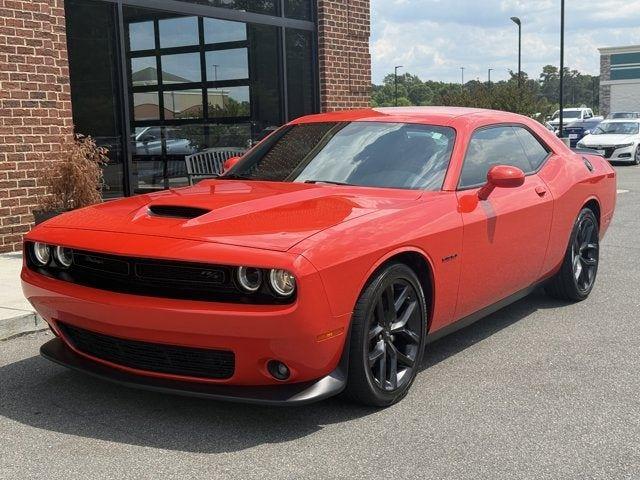 Octane Red Pearlcoat 2022 Dodge Challenger Coupe Rear-Wheel Drive 6-Speed Manual