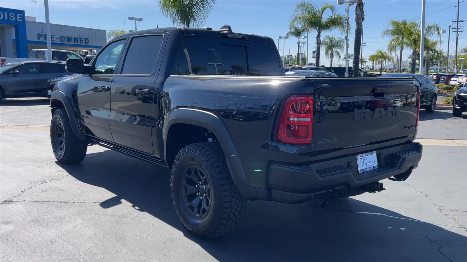 View vehicle photo 6