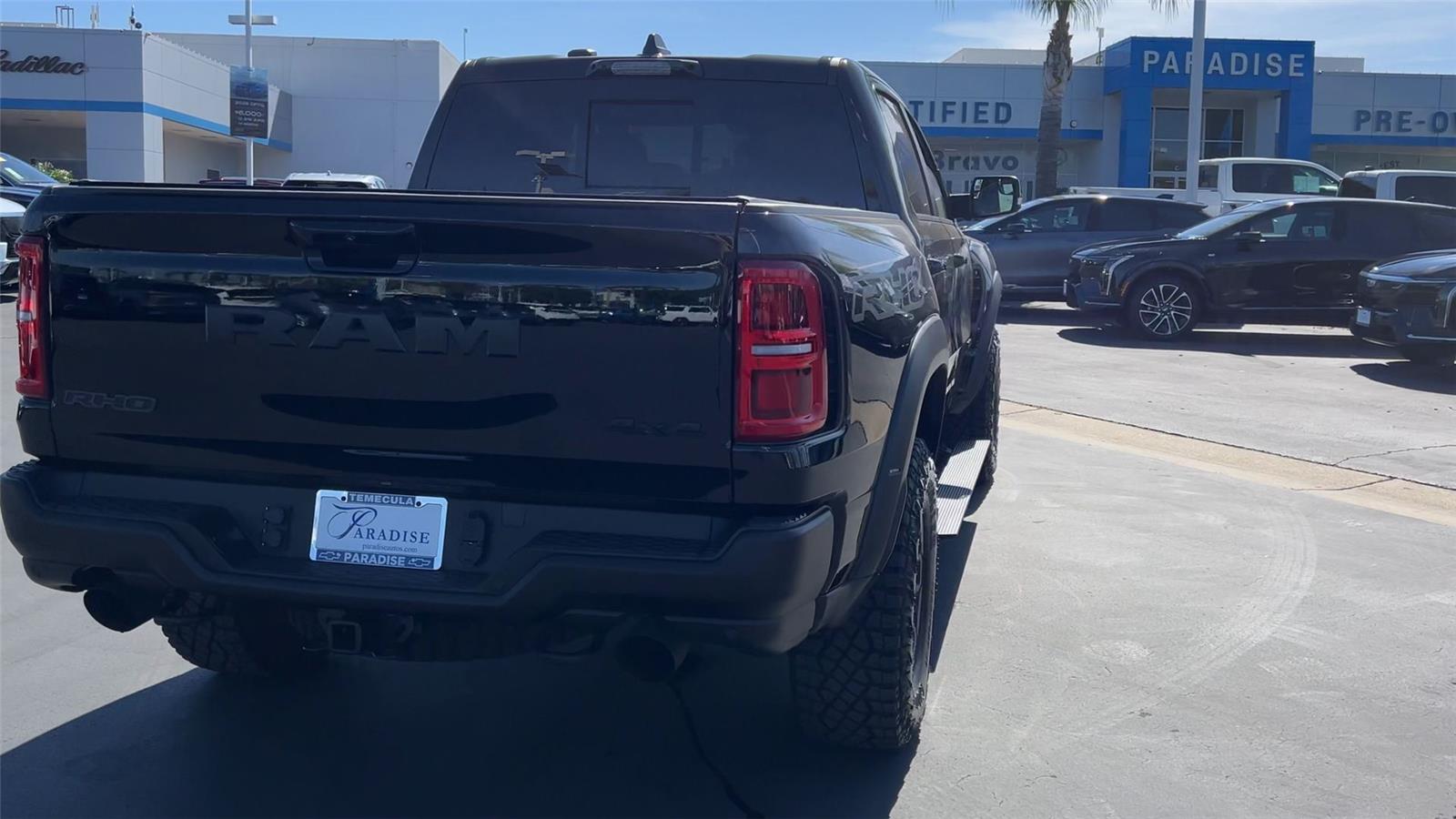 View vehicle photo 7