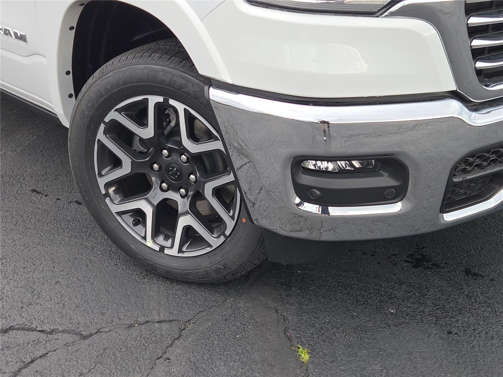 View vehicle photo 3