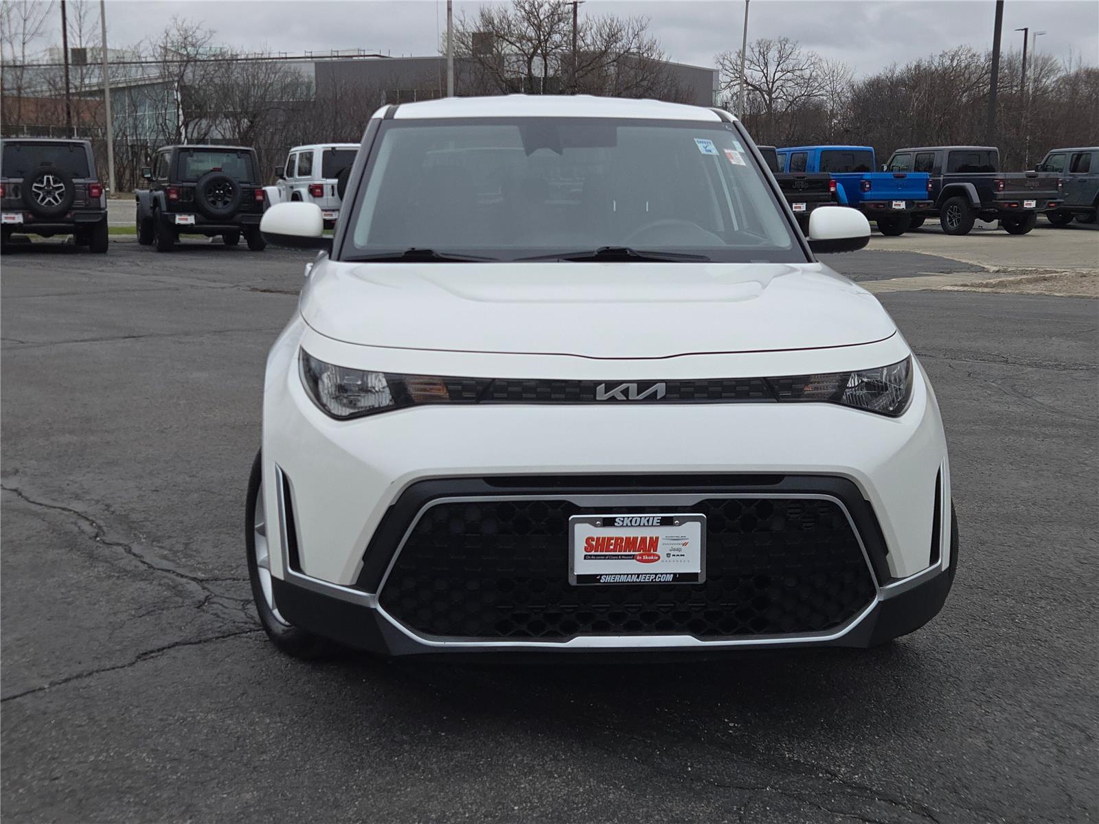 View vehicle photo 4