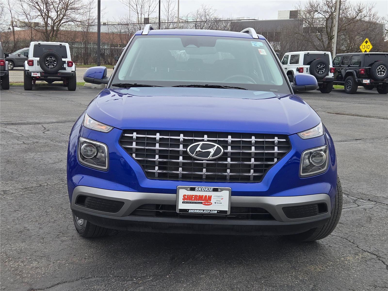 View vehicle photo 4