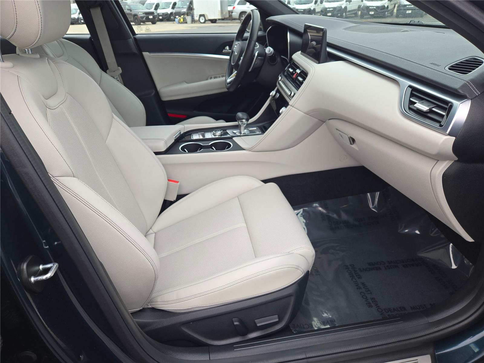 View vehicle photo 7