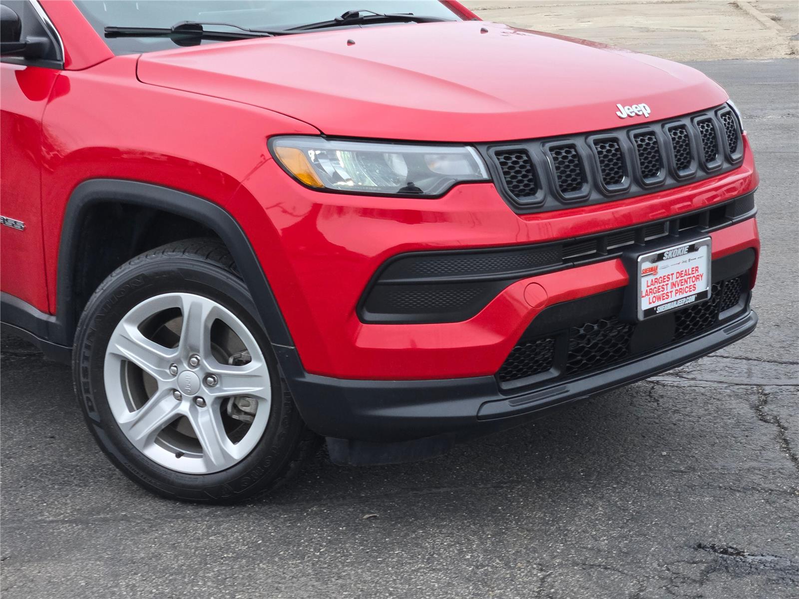 View vehicle photo 2