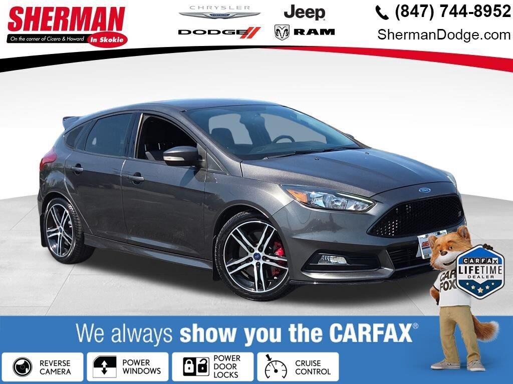 Gray (Magnetic) 2018 Ford Focus Hatchback Front-Wheel Drive 6-Speed Manual