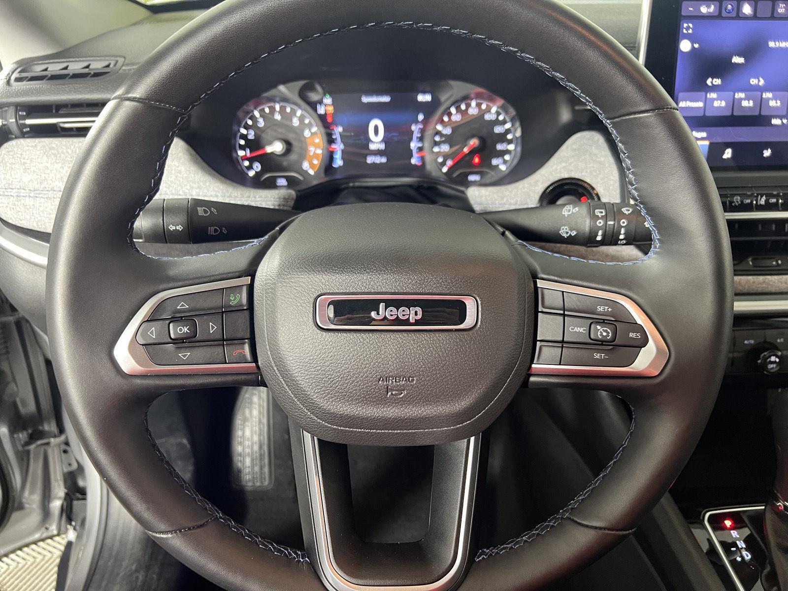 Used 2022 Billet Silver Metallic Clearco Jeep Latitude image 8
