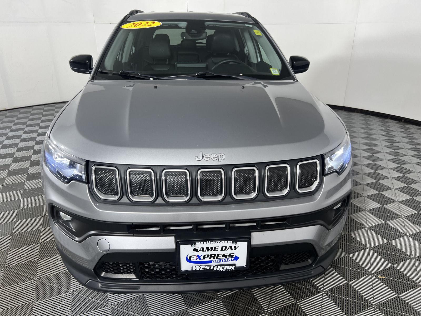 Used 2022 Billet Silver Metallic Clearco Jeep Latitude image 17