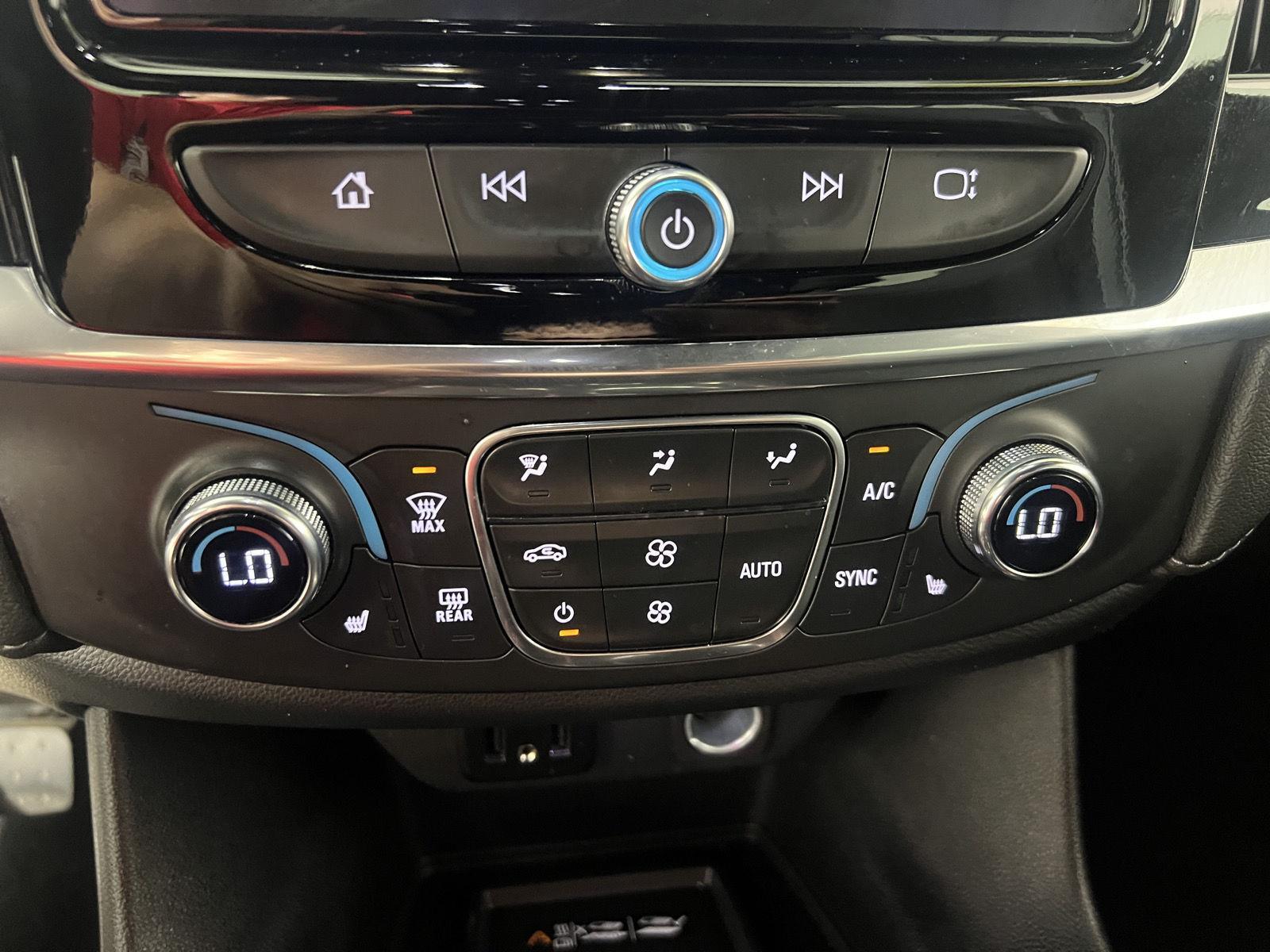 Used 2023 Silver Sage Chevrolet LT image 5