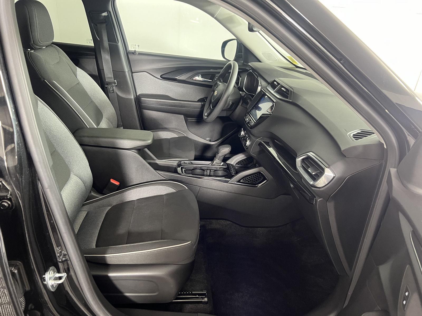 Used 2023 Black Metallic Chevrolet LT image 17