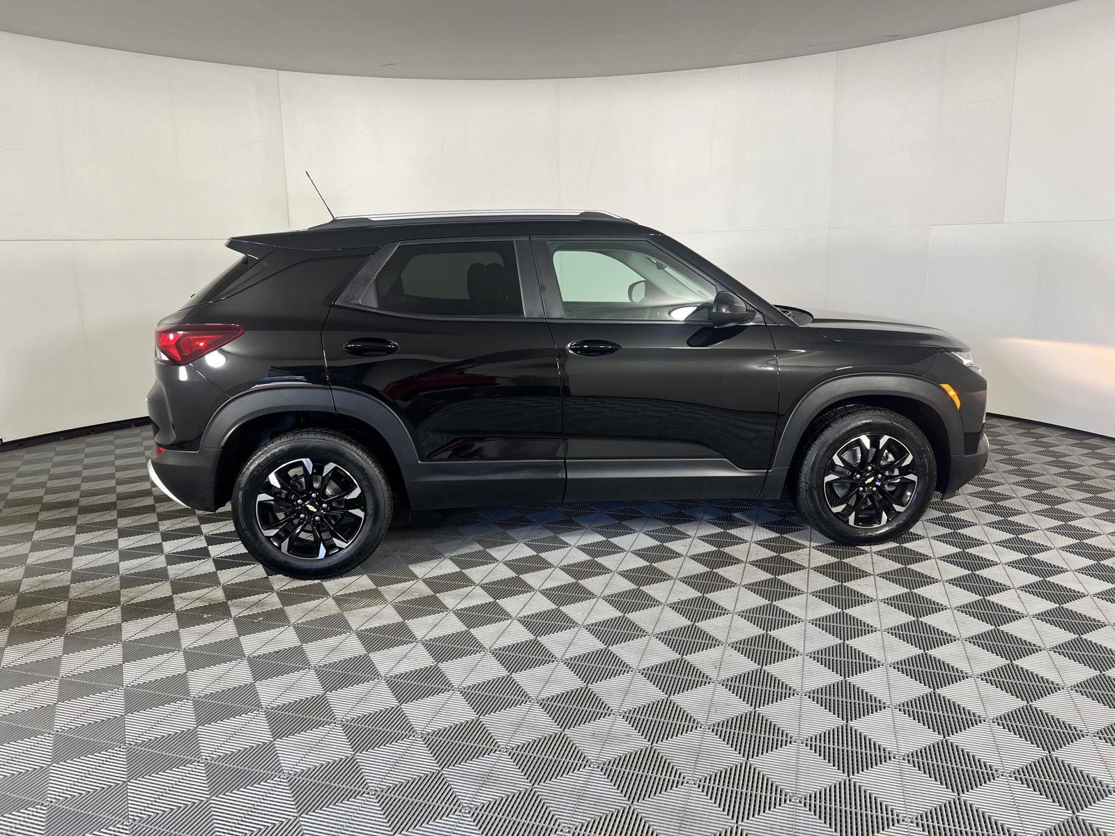Used 2023 Black Metallic Chevrolet LT image 18