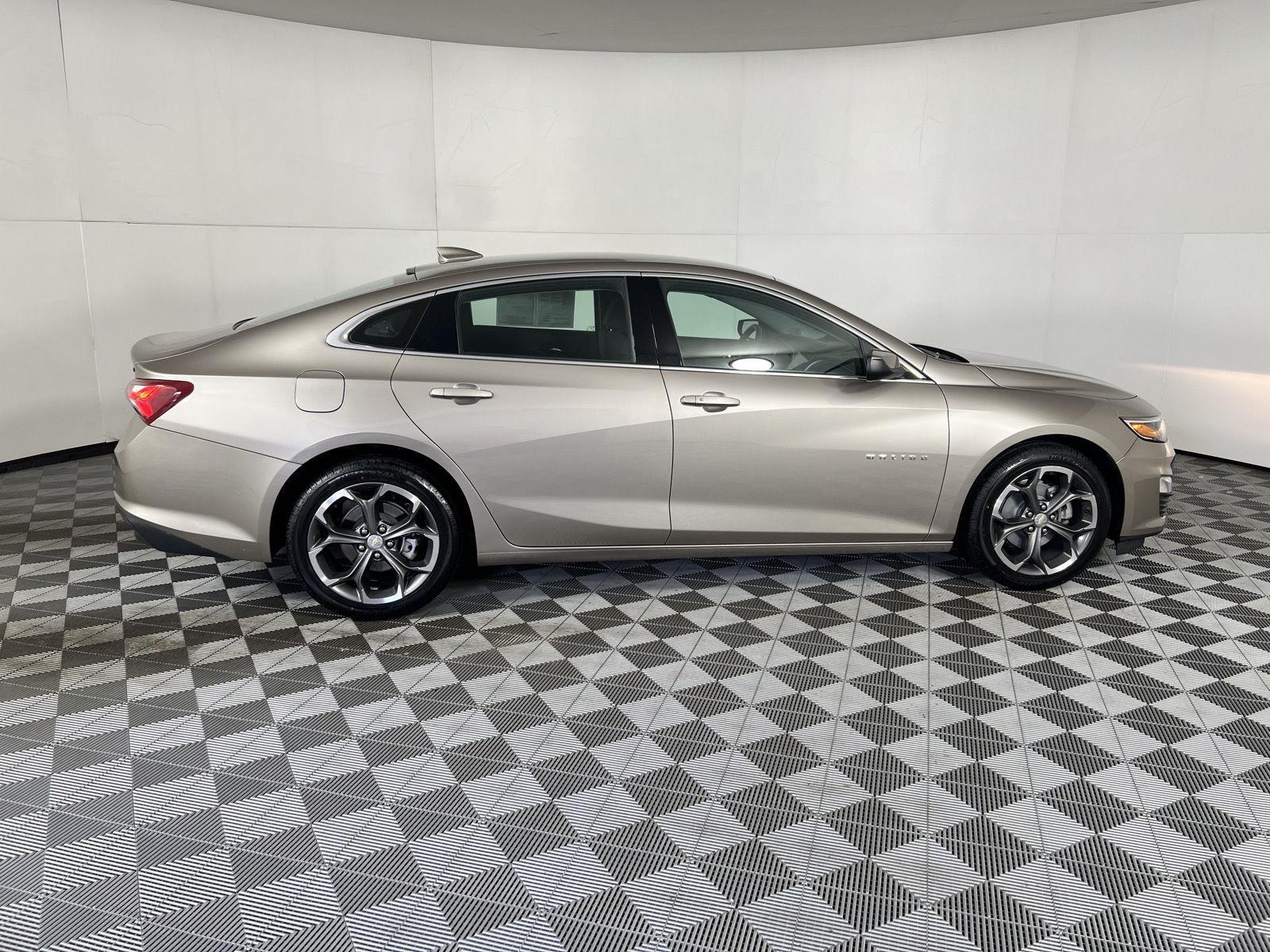 Used 2022 Mineral Gray Metallic Chevrolet LT image 32