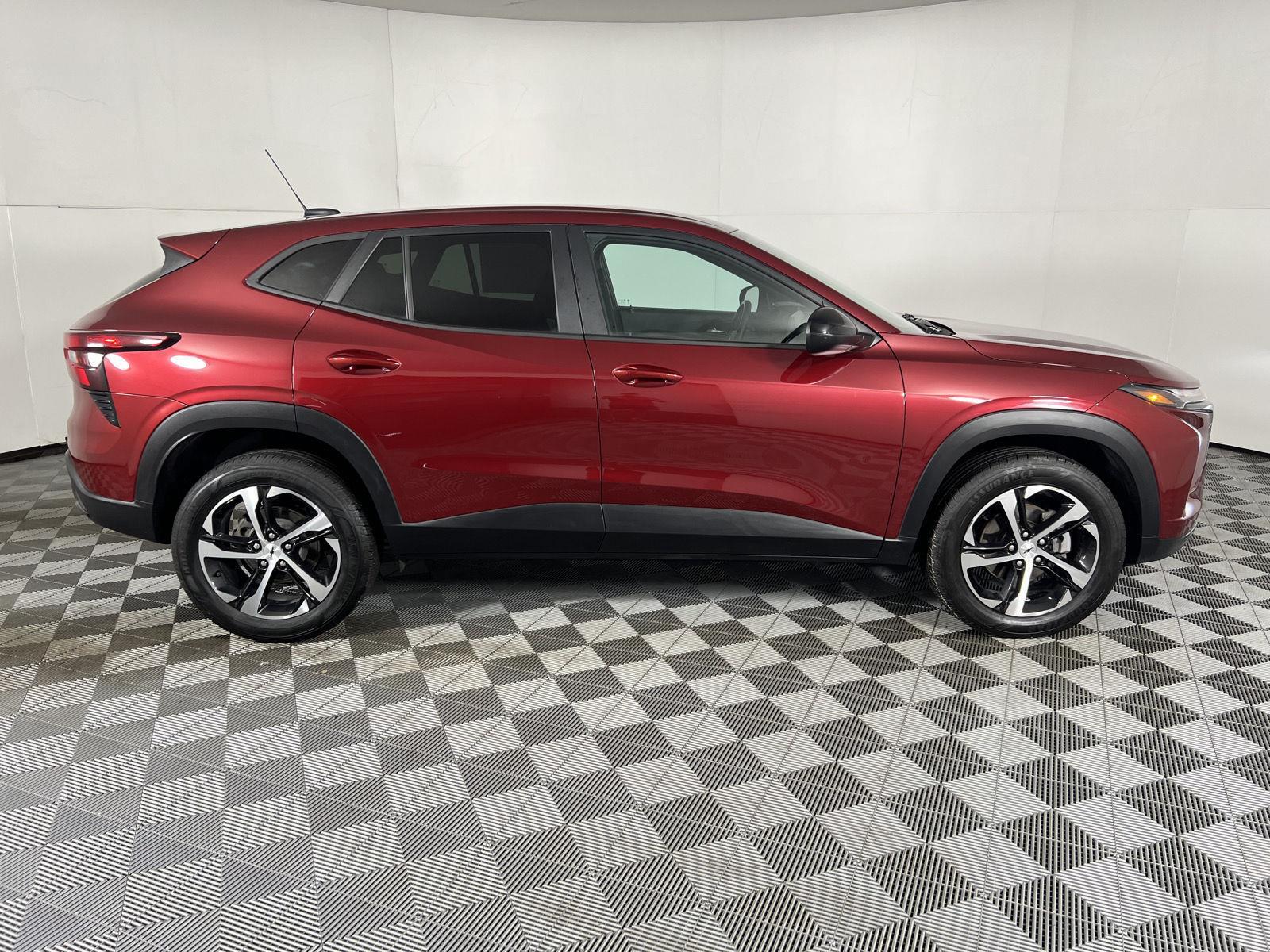 Used 2024 Crimson Chevrolet 1RS image 35