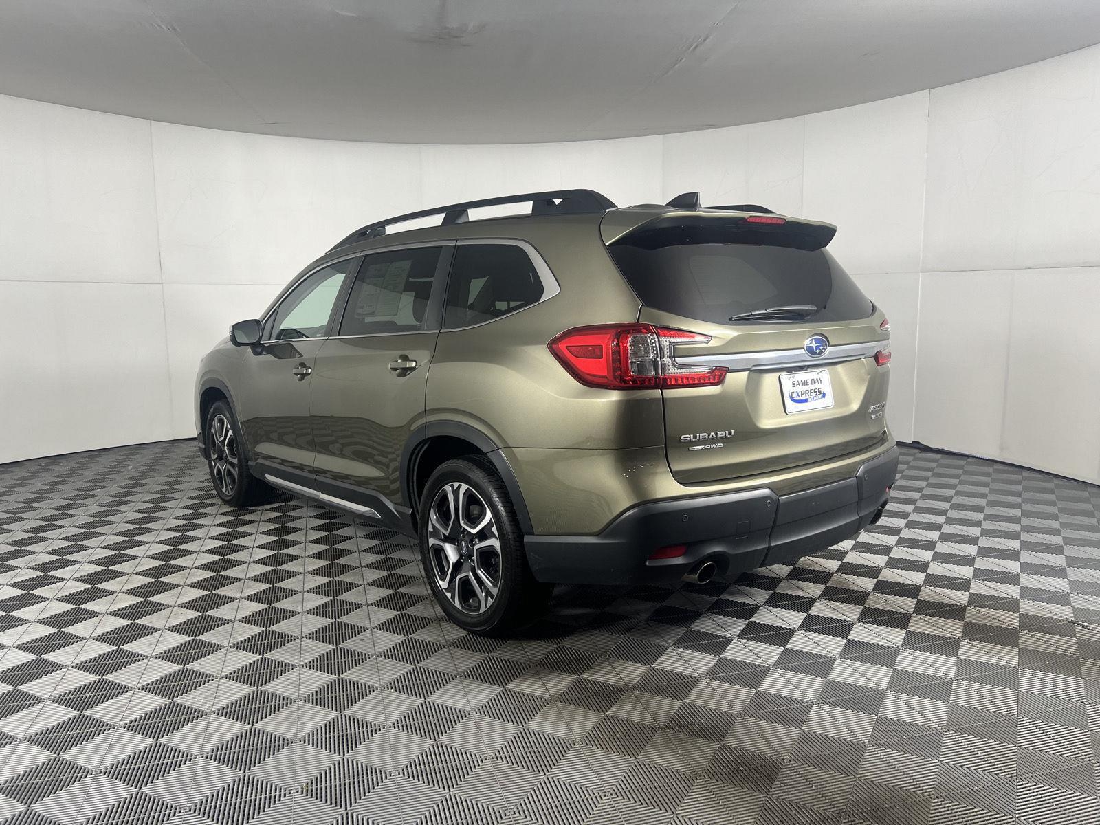 Used 2023 Autumn Green Metallic Subaru Limited image 16