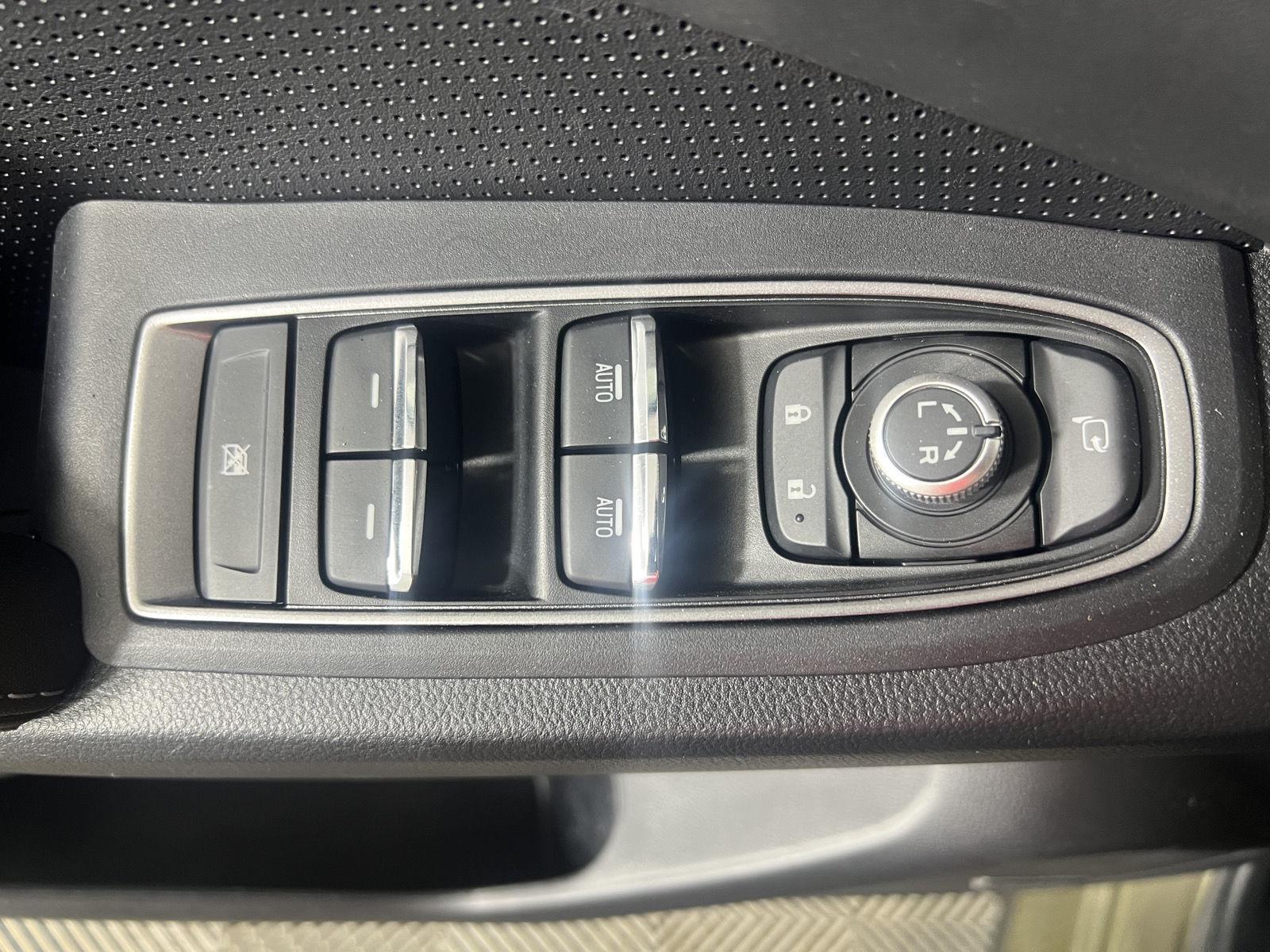 Used 2023 Autumn Green Metallic Subaru Limited image 30