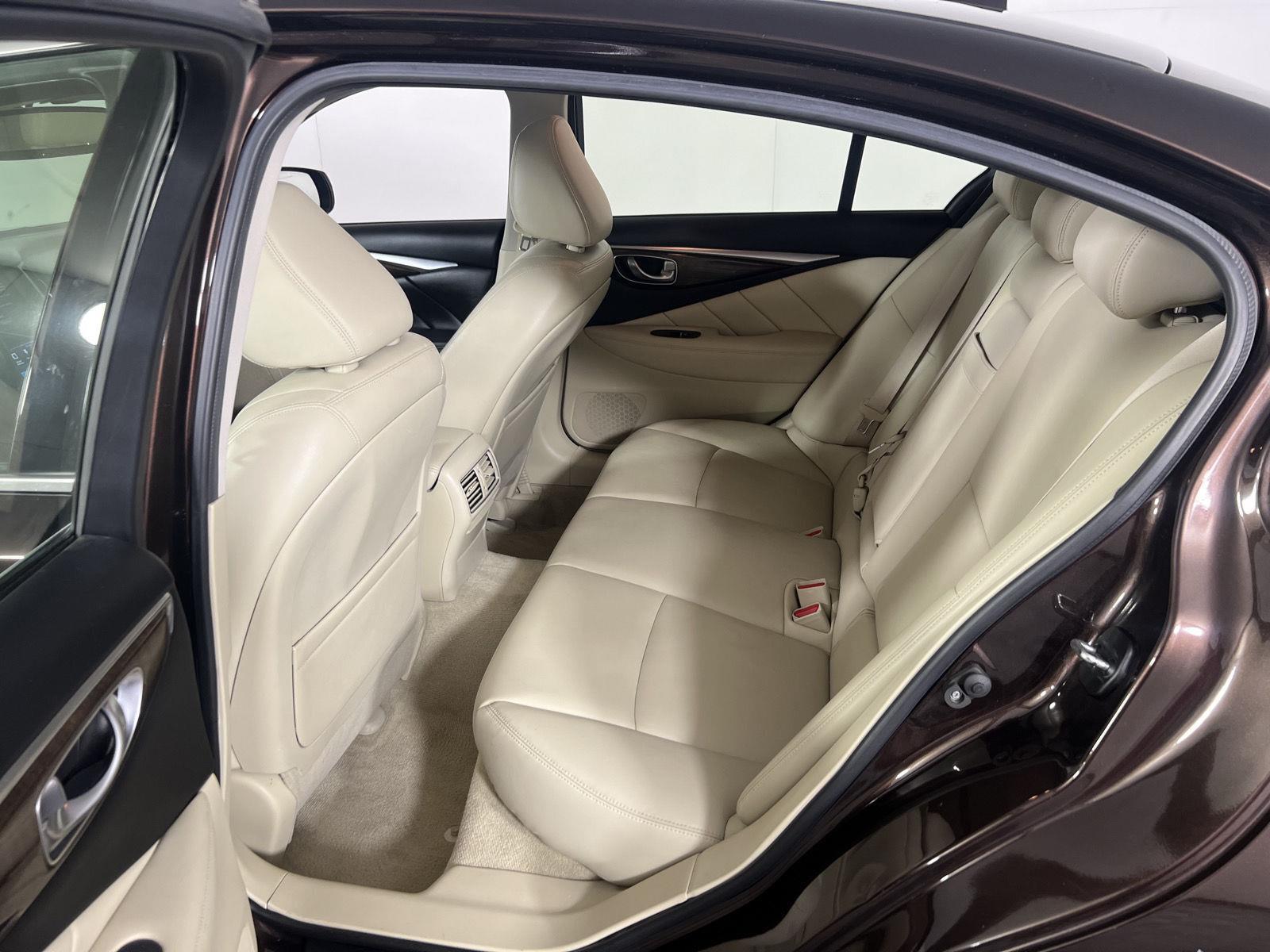 Used 2018 Mocha Almond INFINITI 3.0t LUXE image 14
