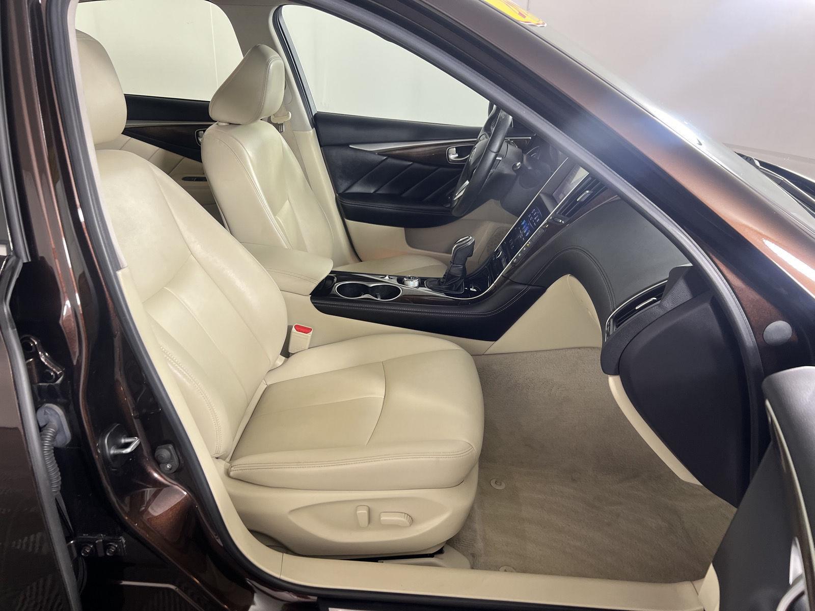 Used 2018 Mocha Almond INFINITI 3.0t LUXE image 19