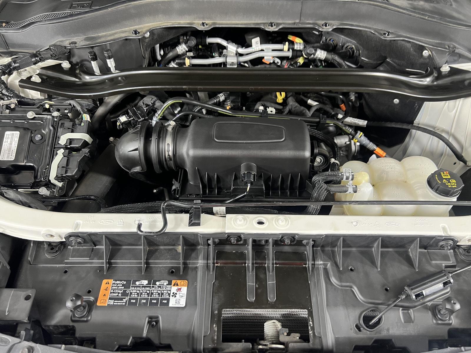 Used 2022 White Metallic Ford Limited image 38