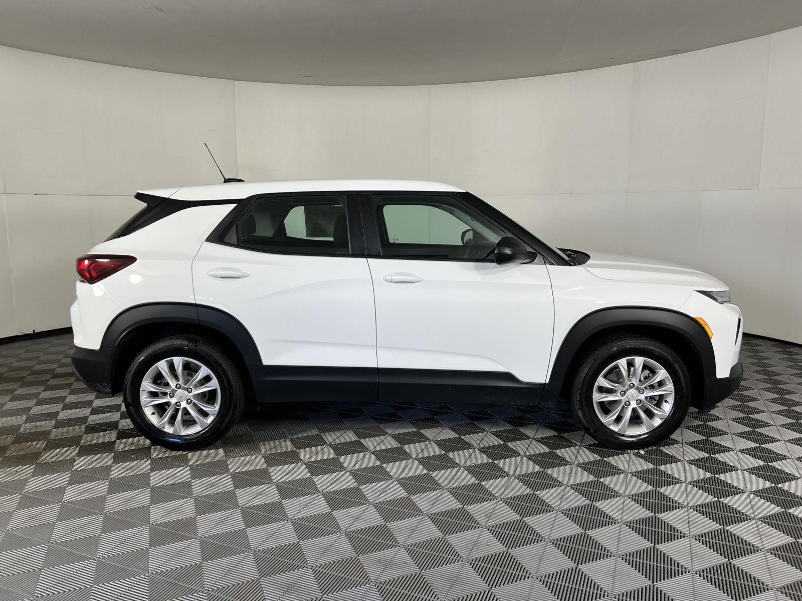 Used 2023 Summit White Chevrolet LS image 24