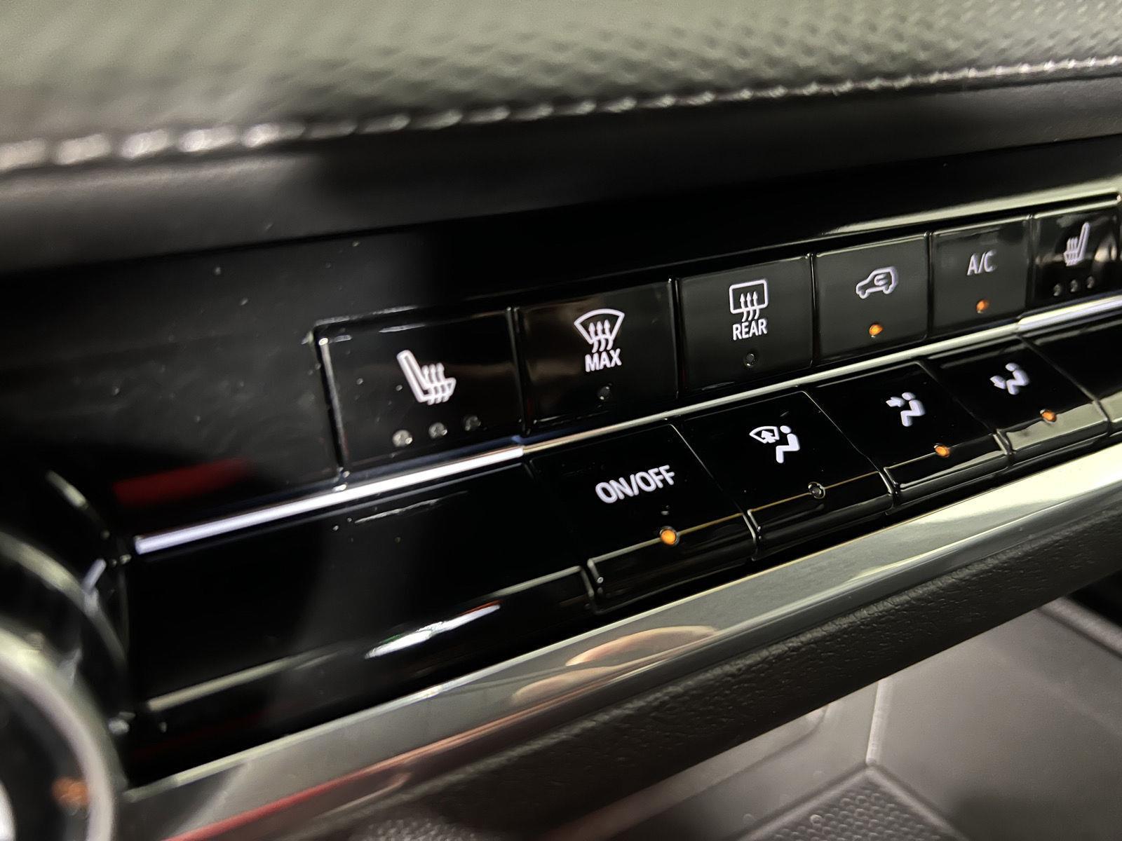 Used 2025 Mosaic Black Metallic Chevrolet AWD LT image 18