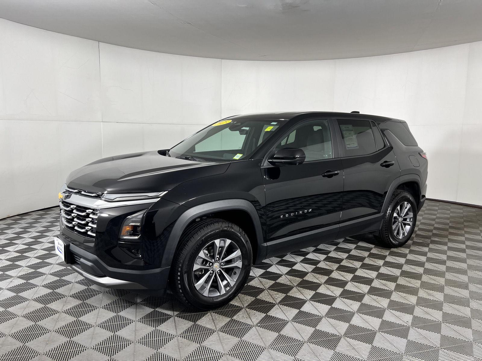 Used 2025 Mosaic Black Metallic Chevrolet AWD LT image 29