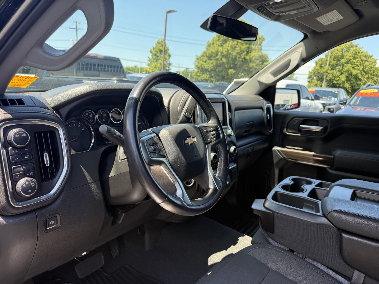 Used 2021 Black Chevrolet LT image 5