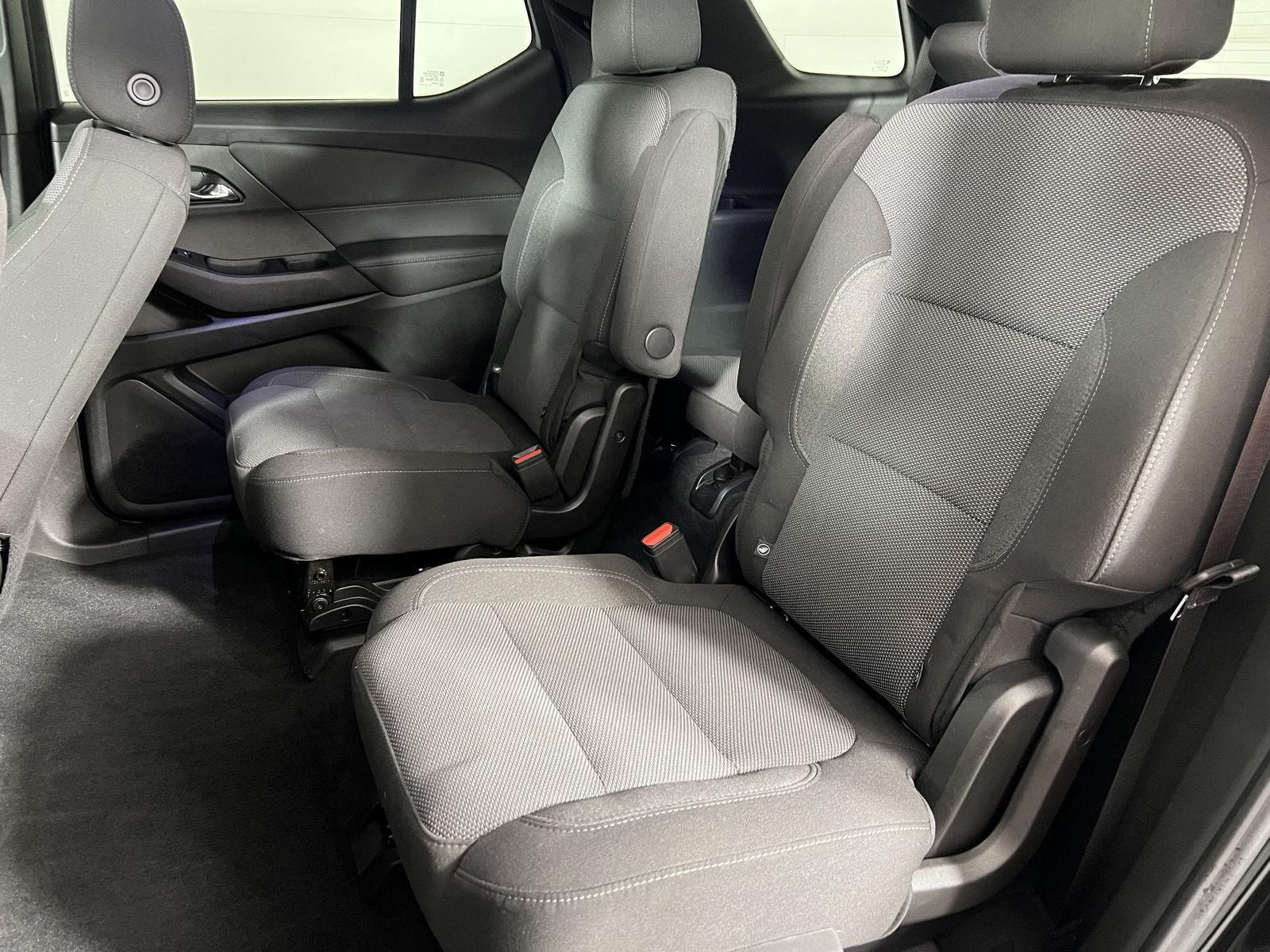 Used 2023 Mosaic Black Metallic Chevrolet LT Cloth image 4