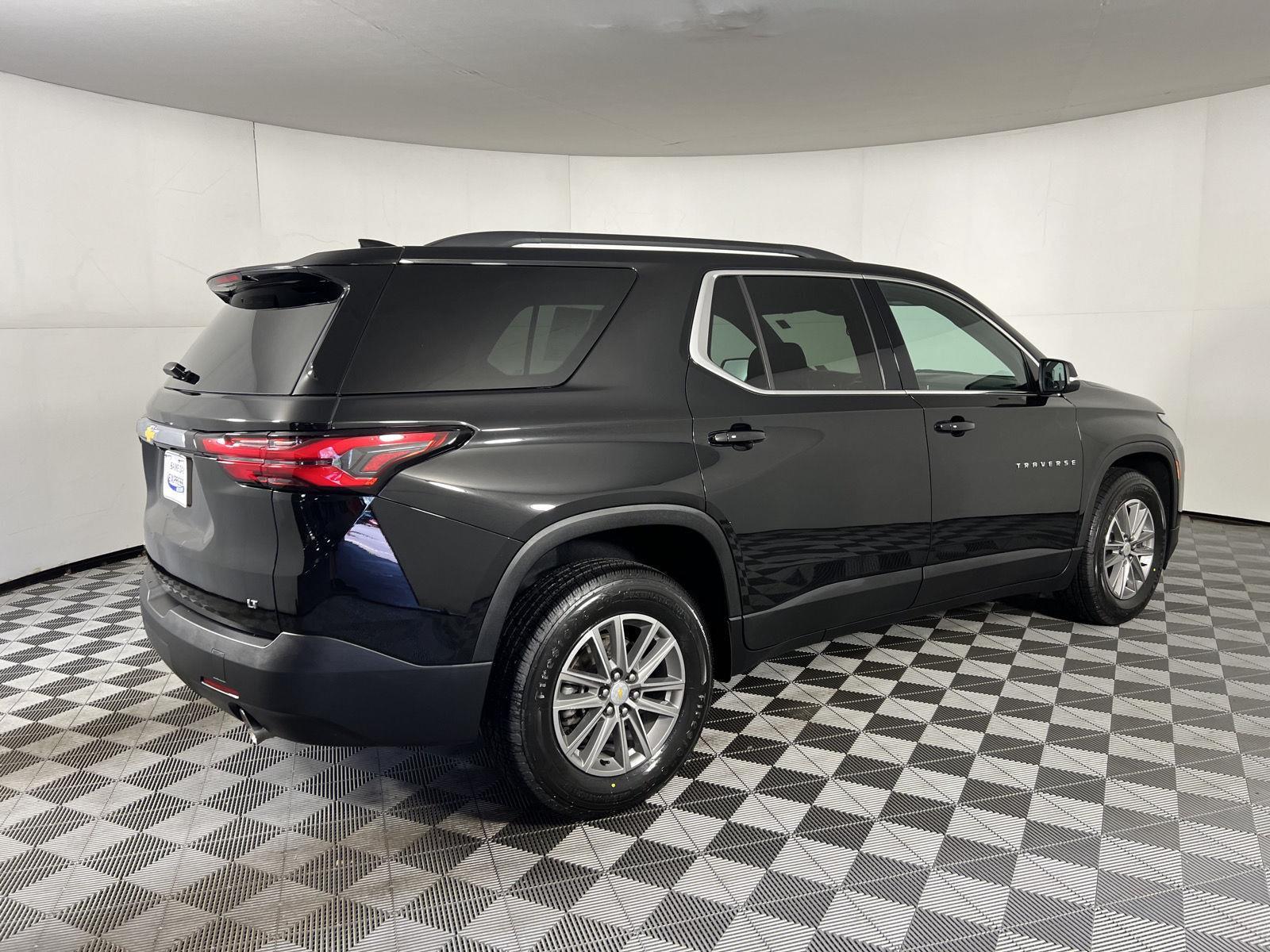 Used 2023 Mosaic Black Metallic Chevrolet LT Cloth image 23