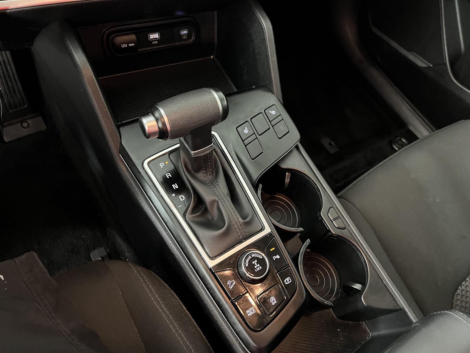 Used 2024 Gravity Gray Kia LX image 12