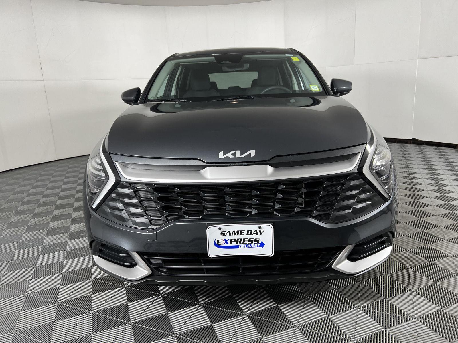 Used 2024 Gravity Gray Kia LX image 21