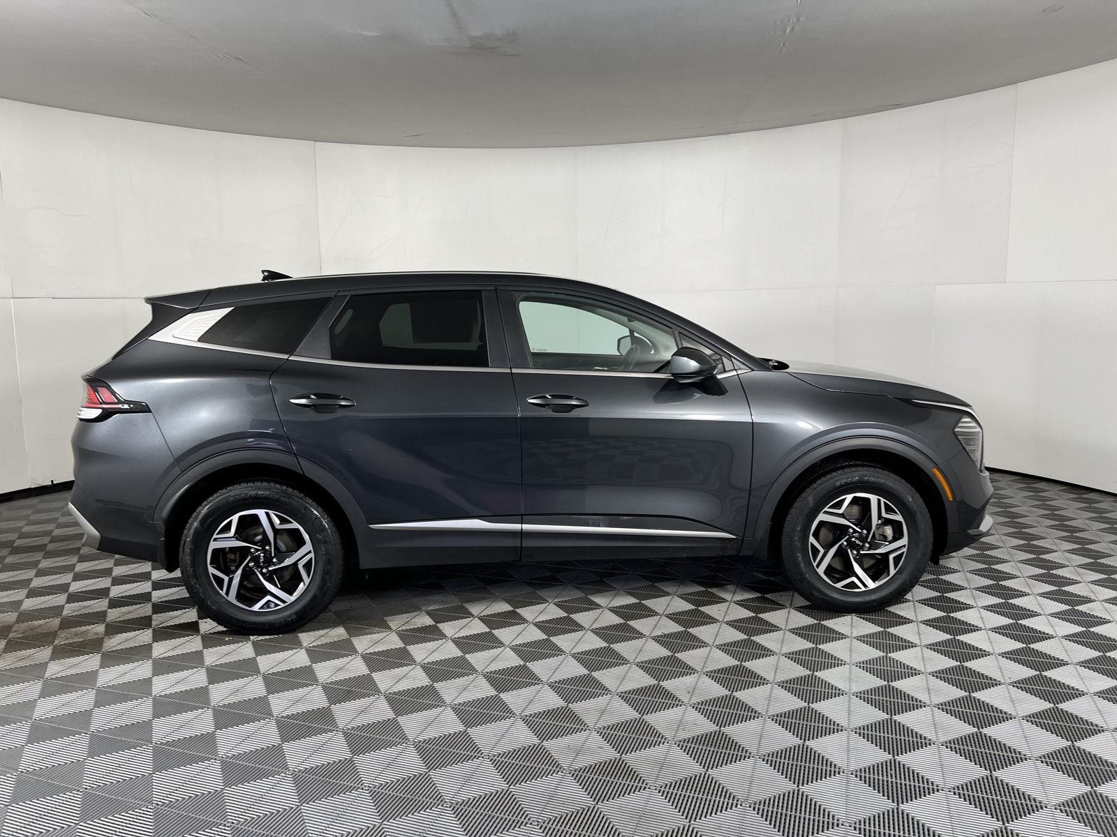 Used 2024 Gravity Gray Kia LX image 37
