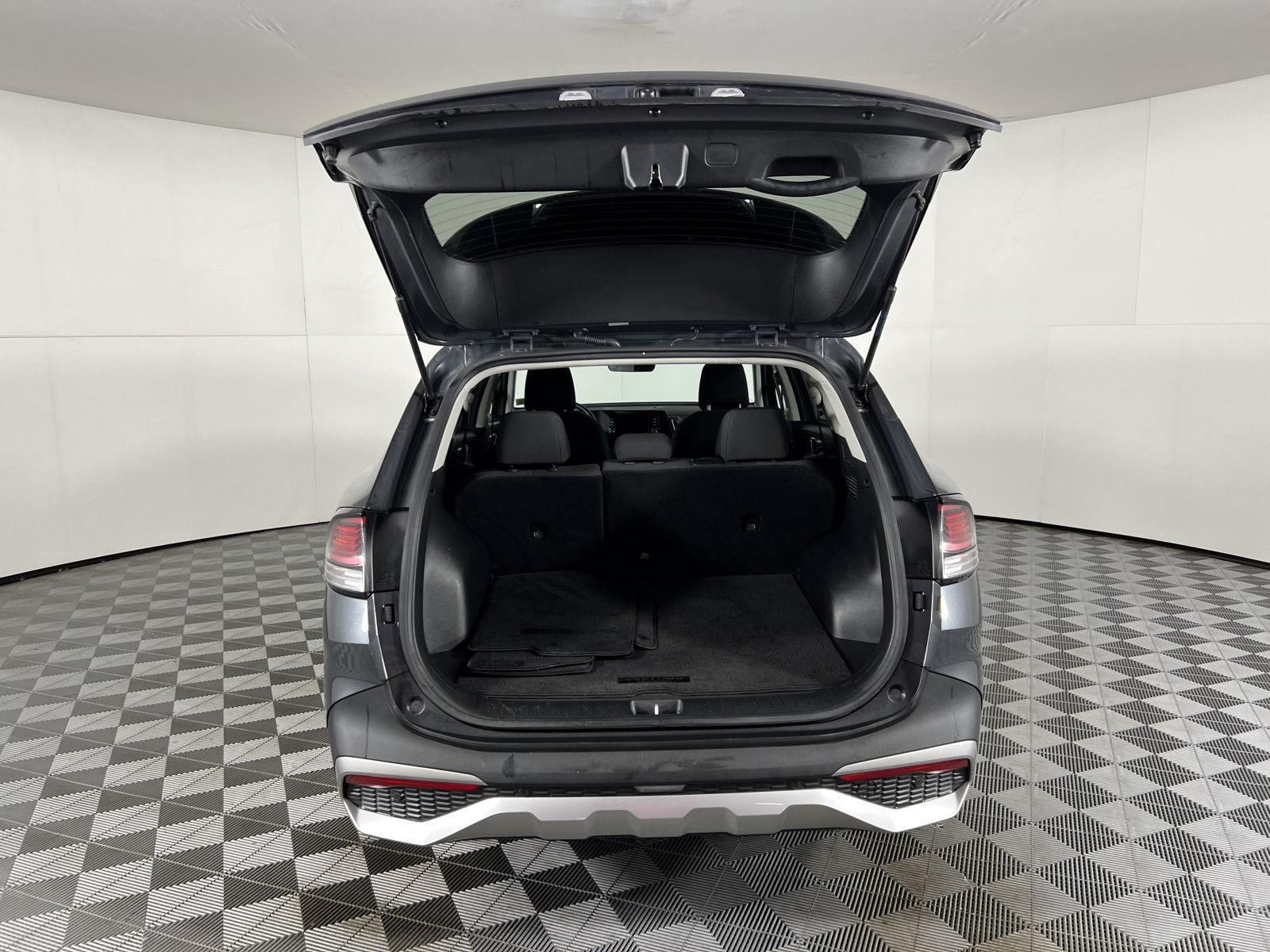 Used 2024 Gravity Gray Kia LX image 41