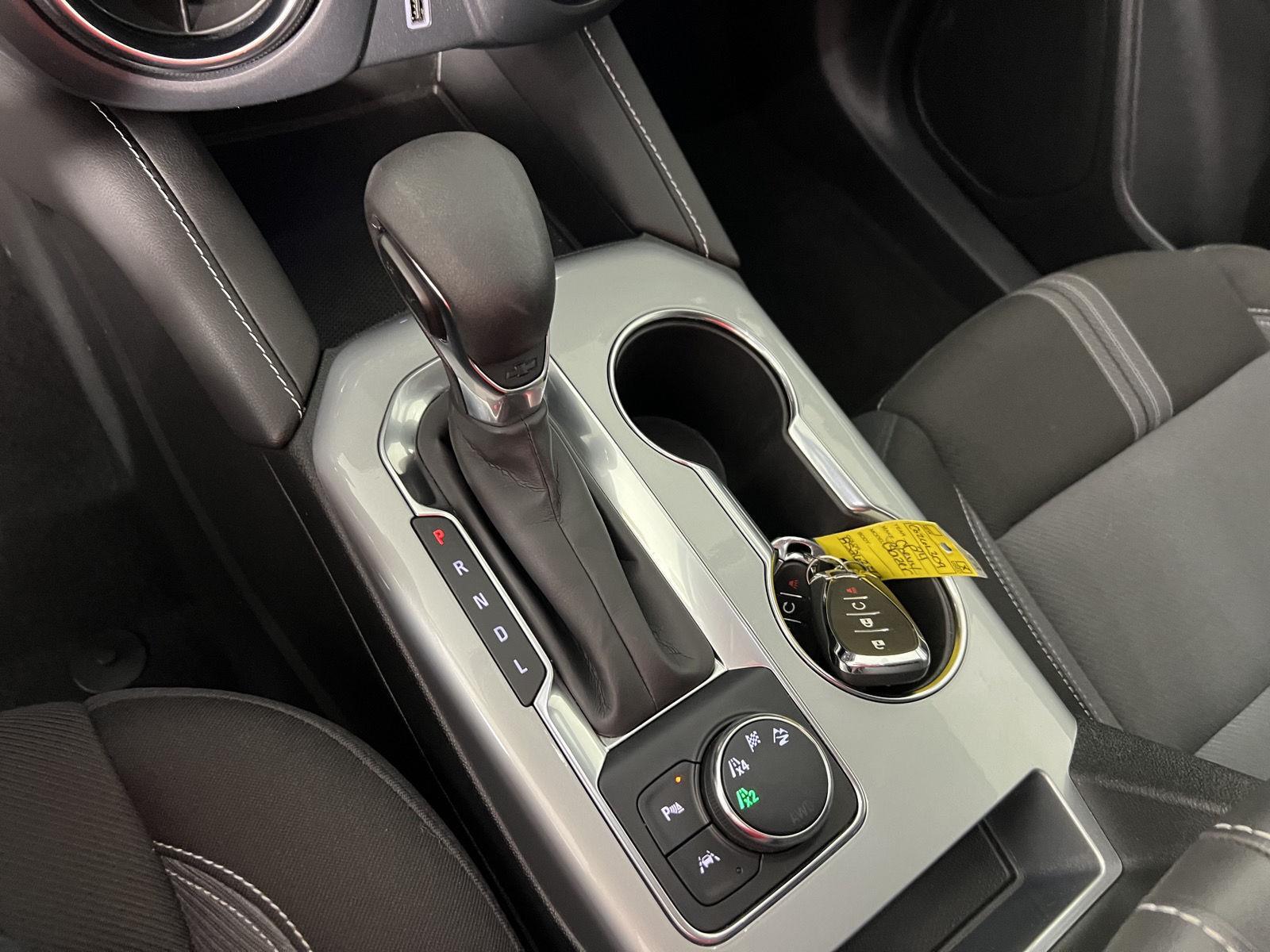 Used 2024 Summit White Chevrolet LT image 10