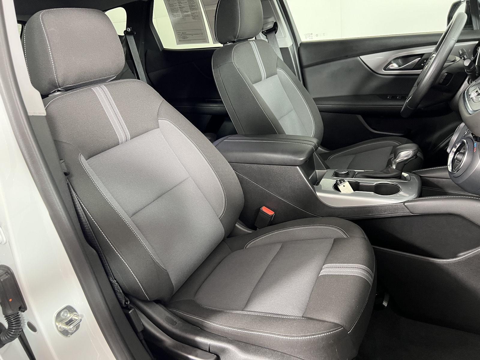 Used 2024 Summit White Chevrolet LT image 26