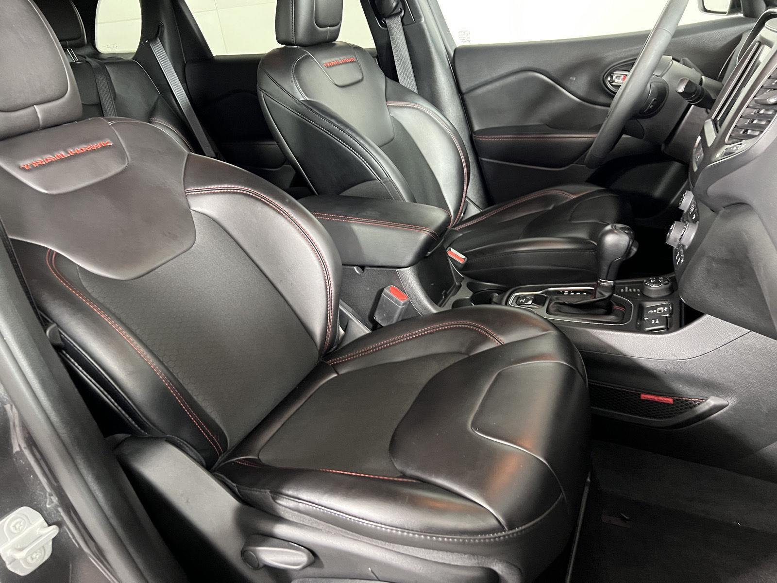 Used 2022 Granite Crystal Metallic Clearcoat Jeep Trailhawk image 21