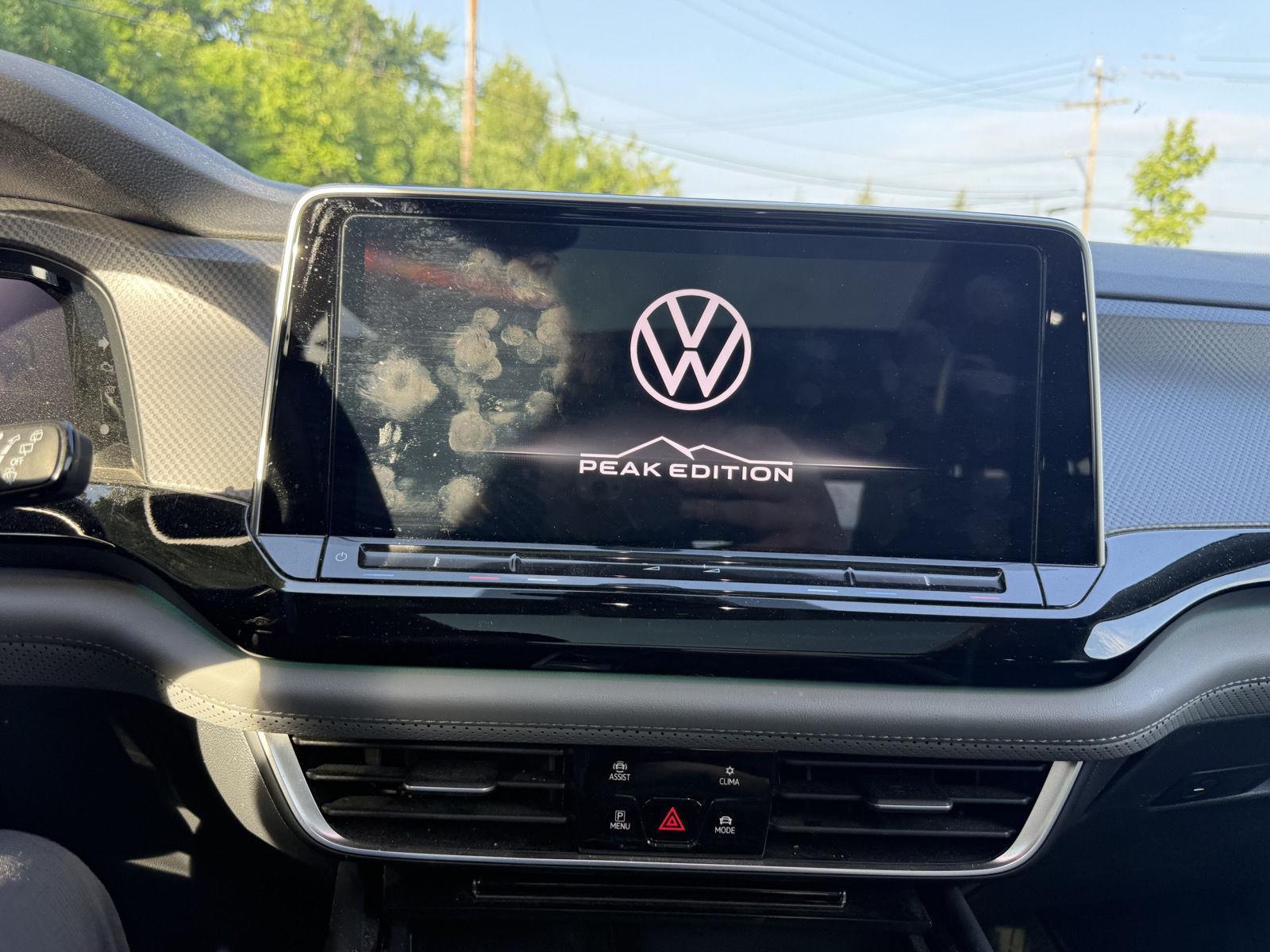 Used 2024 Pure White Volkswagen 2.0T Peak Edition SE w/Technology image 8